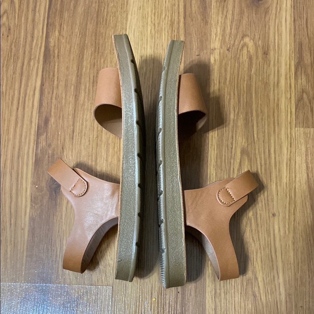 Women's Tan Sandals - Picture 2 of 3